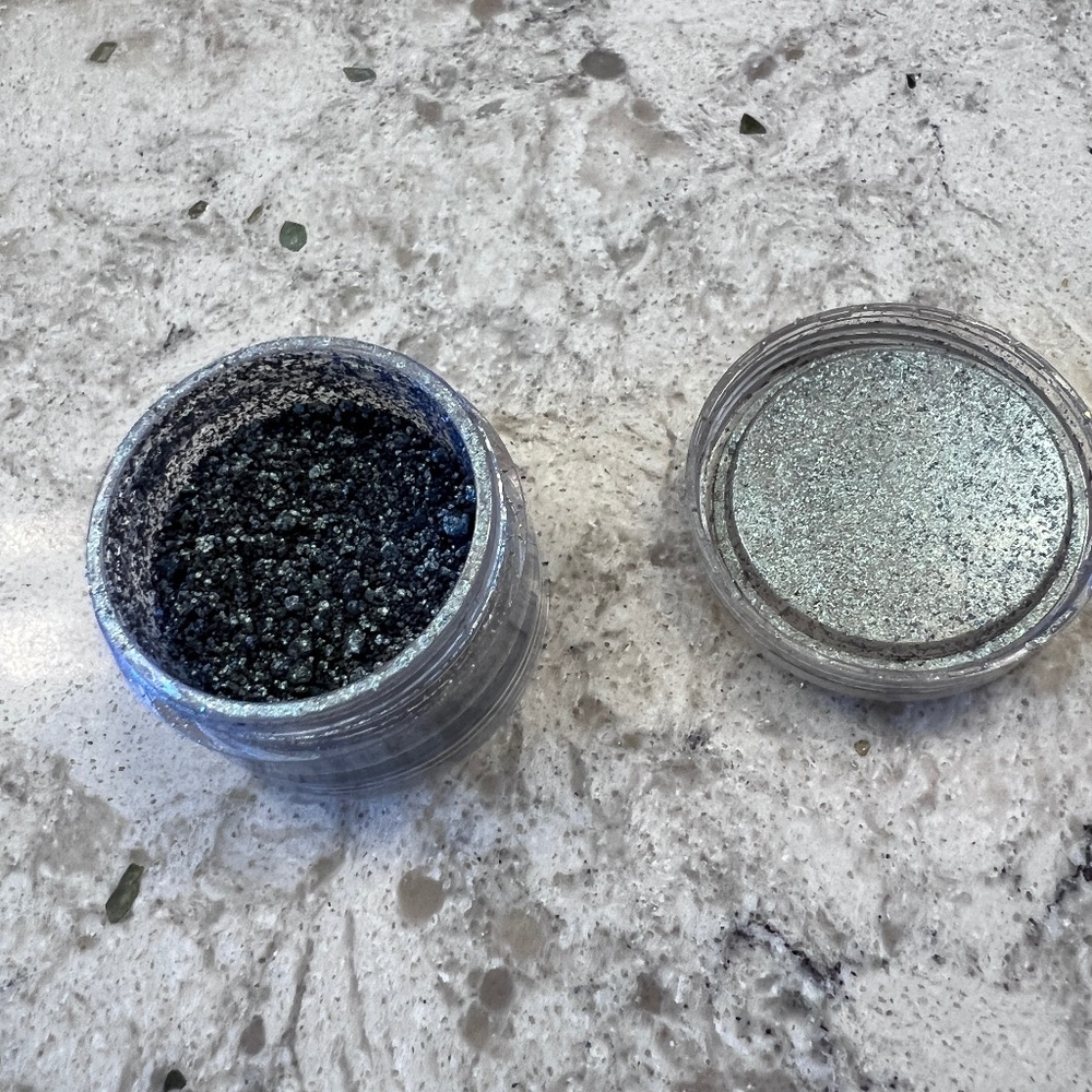 Mac moss‎ garden crushed metallic pigment - Picture 3 of 3